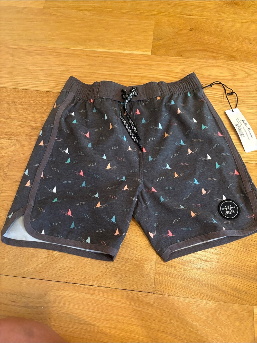 NWT Feather 4 Arrow Kids Dark Gray Shark Fin Board Shorts